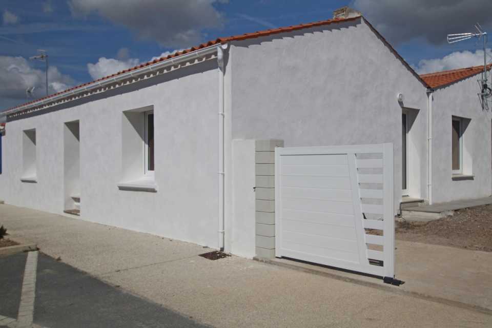 Aum-VR-25-Facade-1bis-IMG_1681_fm_1170w