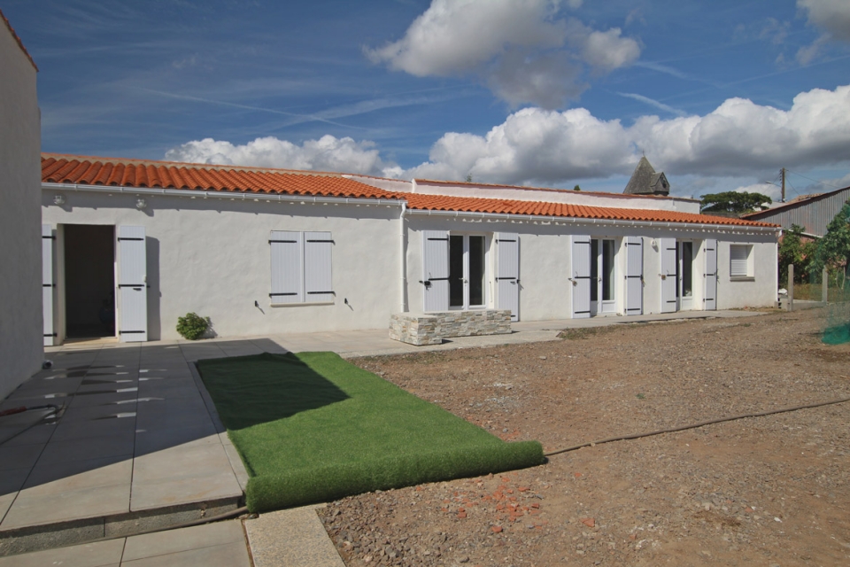 Aum-VR-25-Longere-1-IMG_1683_fm_1170w